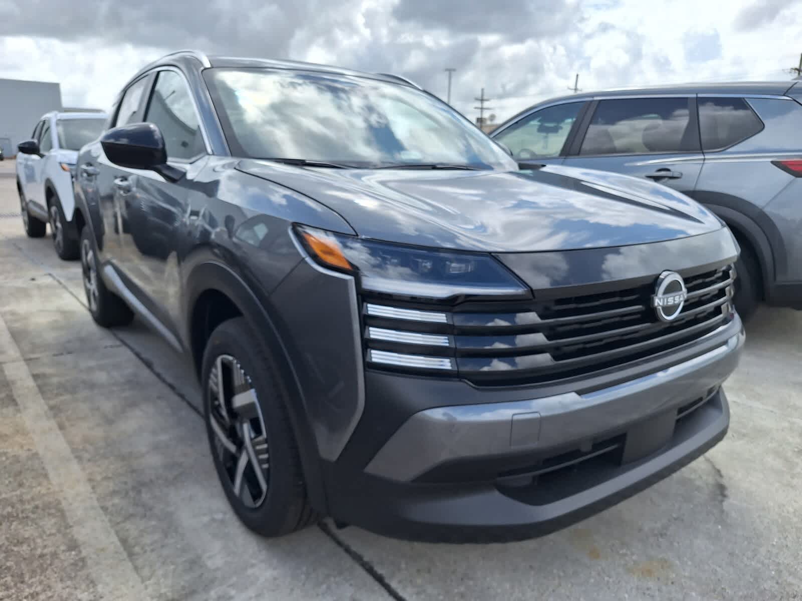 2026 Nissan Kicks SV photo 3
