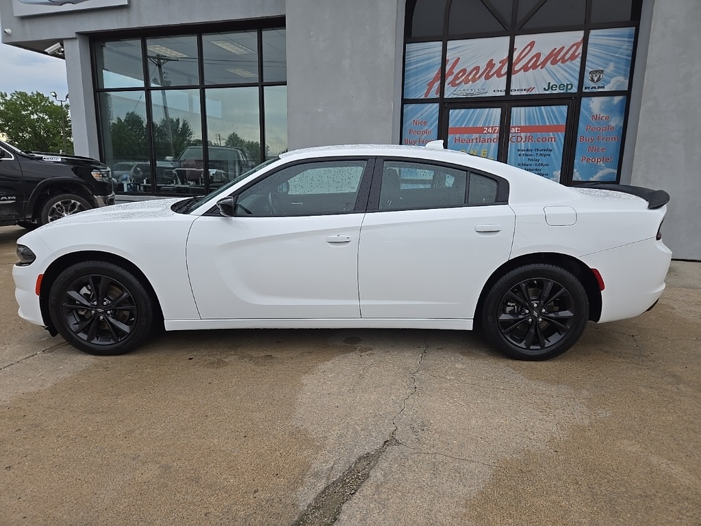 2022 Dodge Charger SXT photo 5