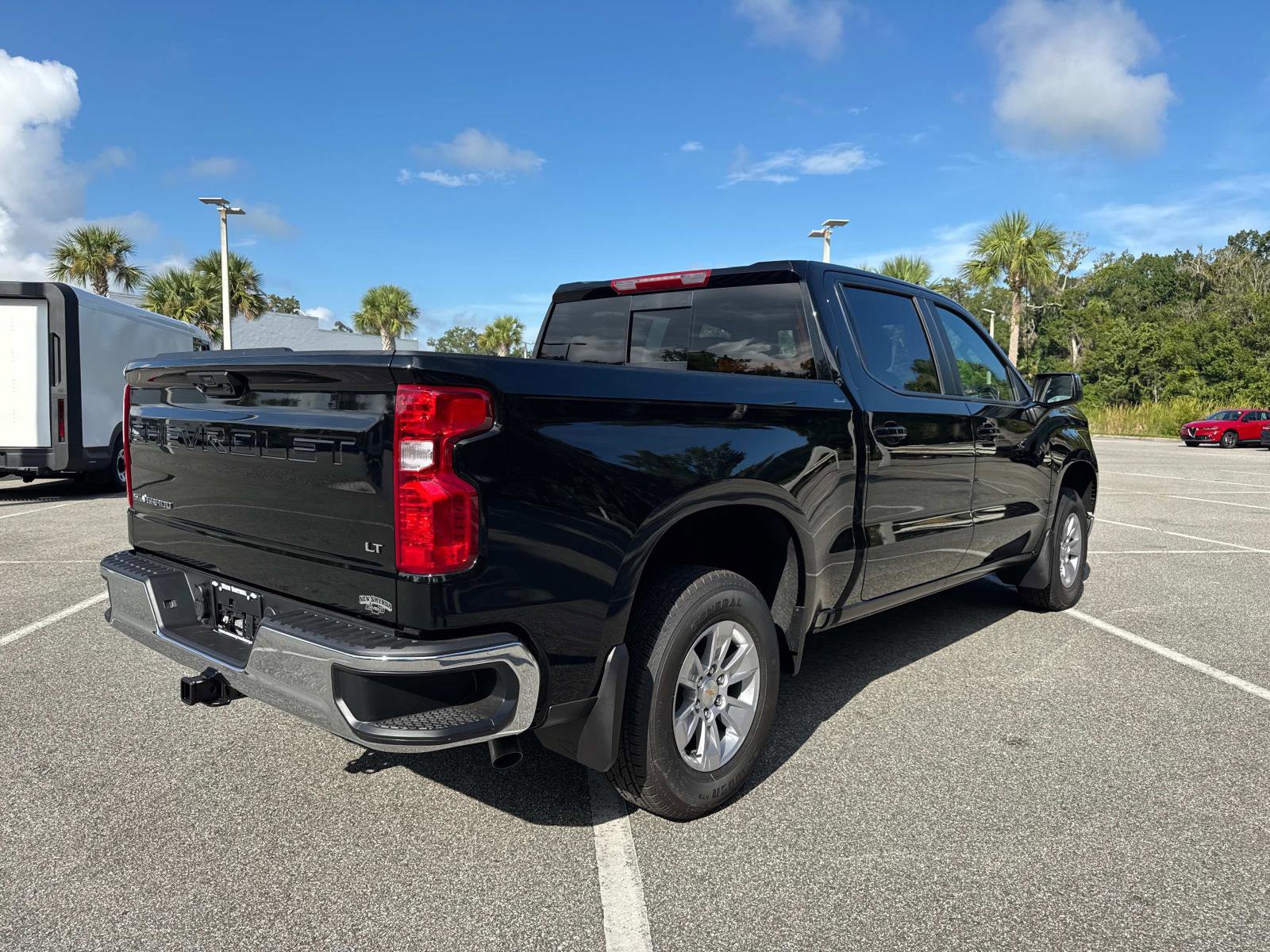2025 Chevrolet Silverado 1500 LT photo 3