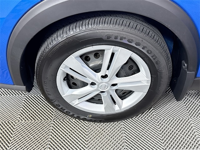 2025 Nissan Kicks Play S photo 4