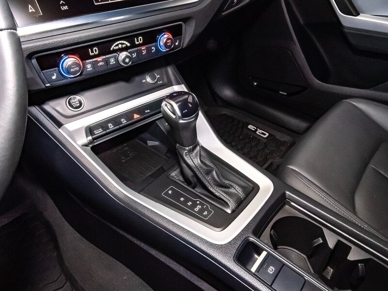2024 Audi Q3 45 TFSI S line Premium photo 29