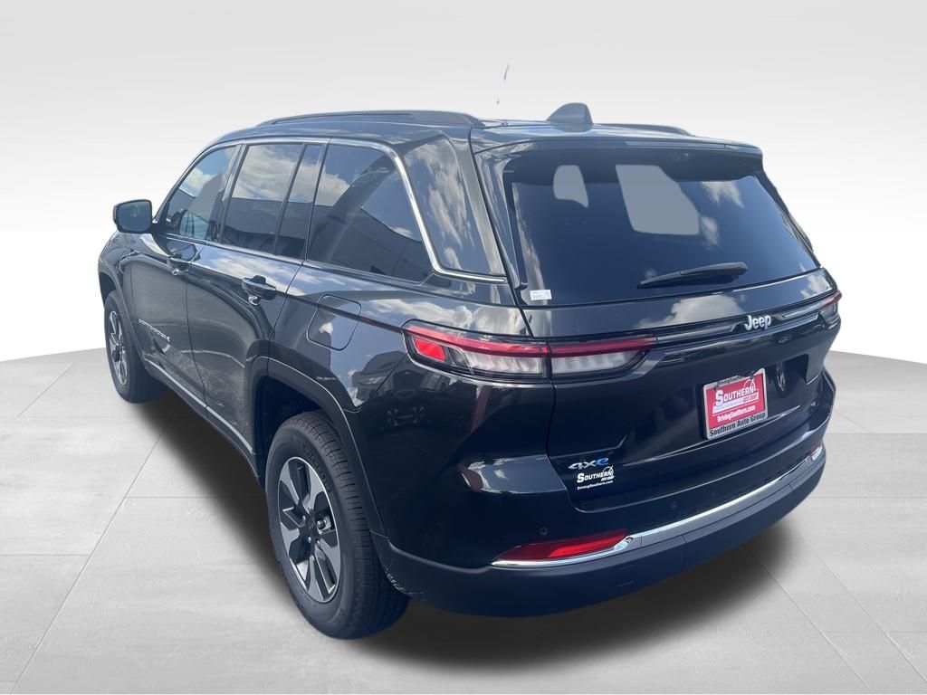 2024 Jeep Cherokee Limited 4xe photo 5
