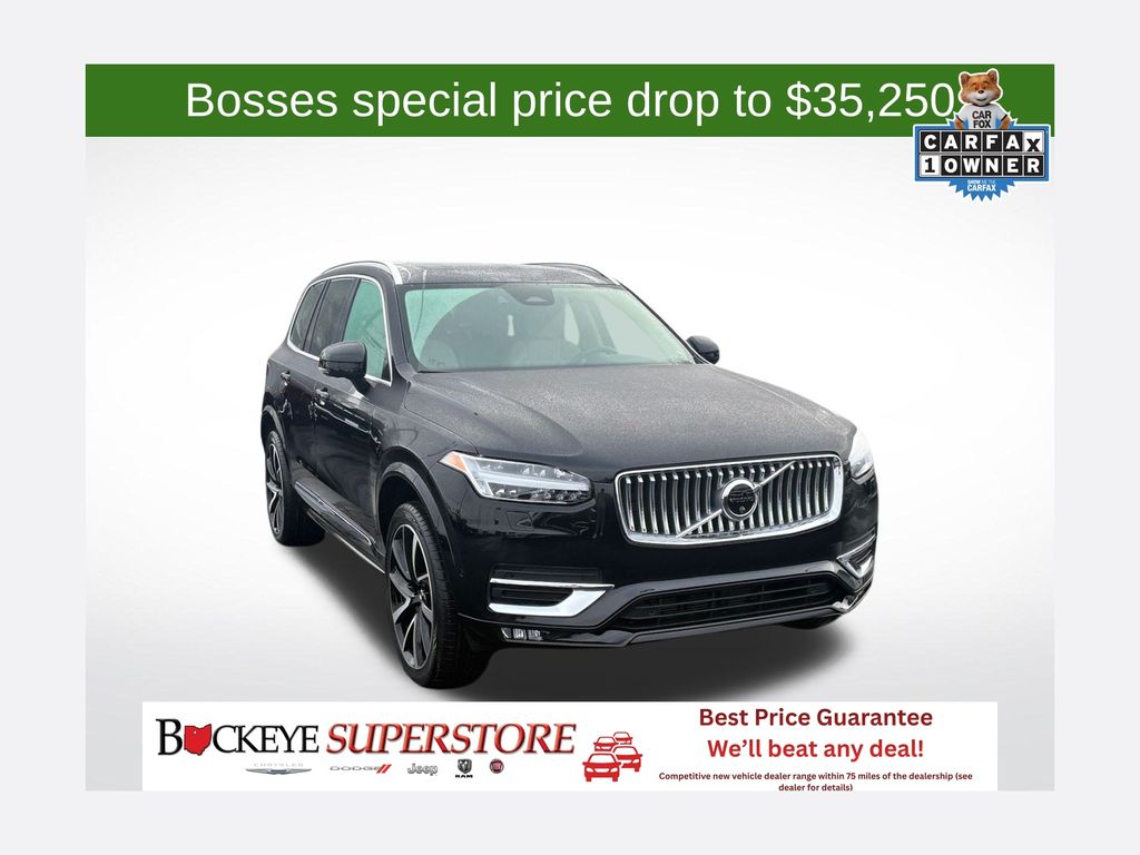 2023 Volvo XC90 Plus's photo