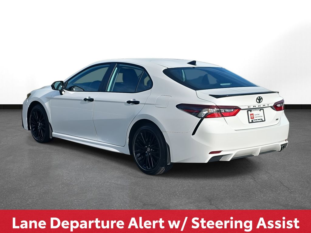 2022 Toyota Camry SE photo 6