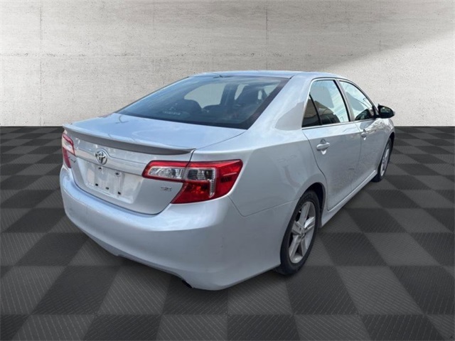 2012 Toyota Camry XLE photo 7