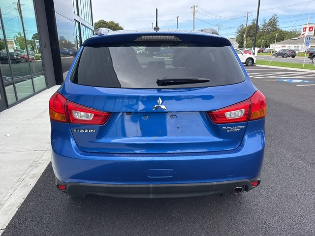 2015 Mitsubishi Outlander Sport SE photo 3