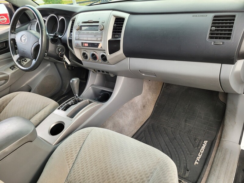 2011 Toyota Tacoma Double Cab V6 PreRunner photo 14