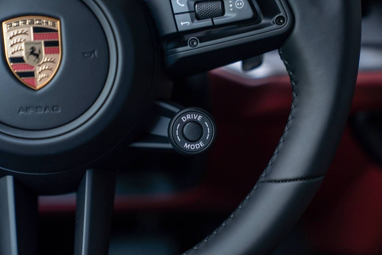 2025 Porsche Cayenne E-Hybrid photo 10