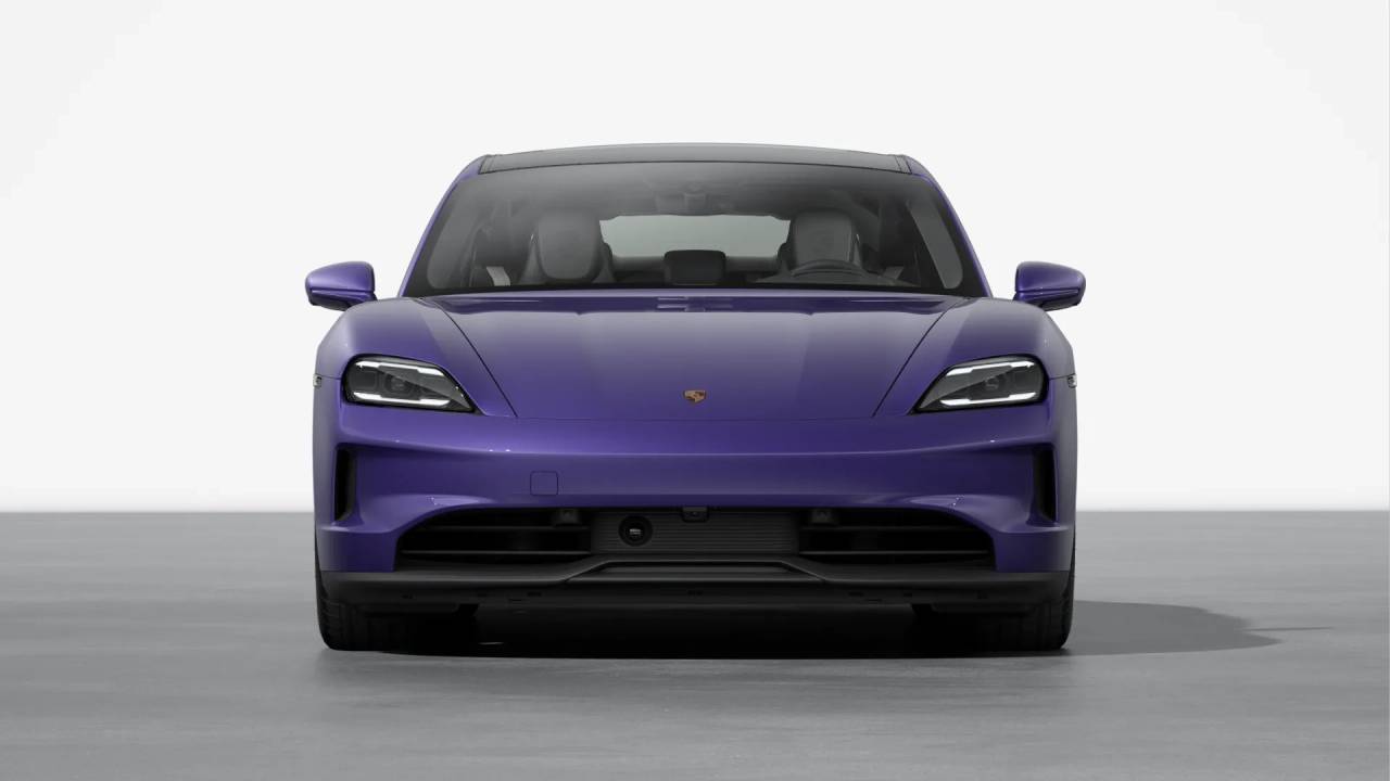 2025 Porsche Taycan 4 photo 9