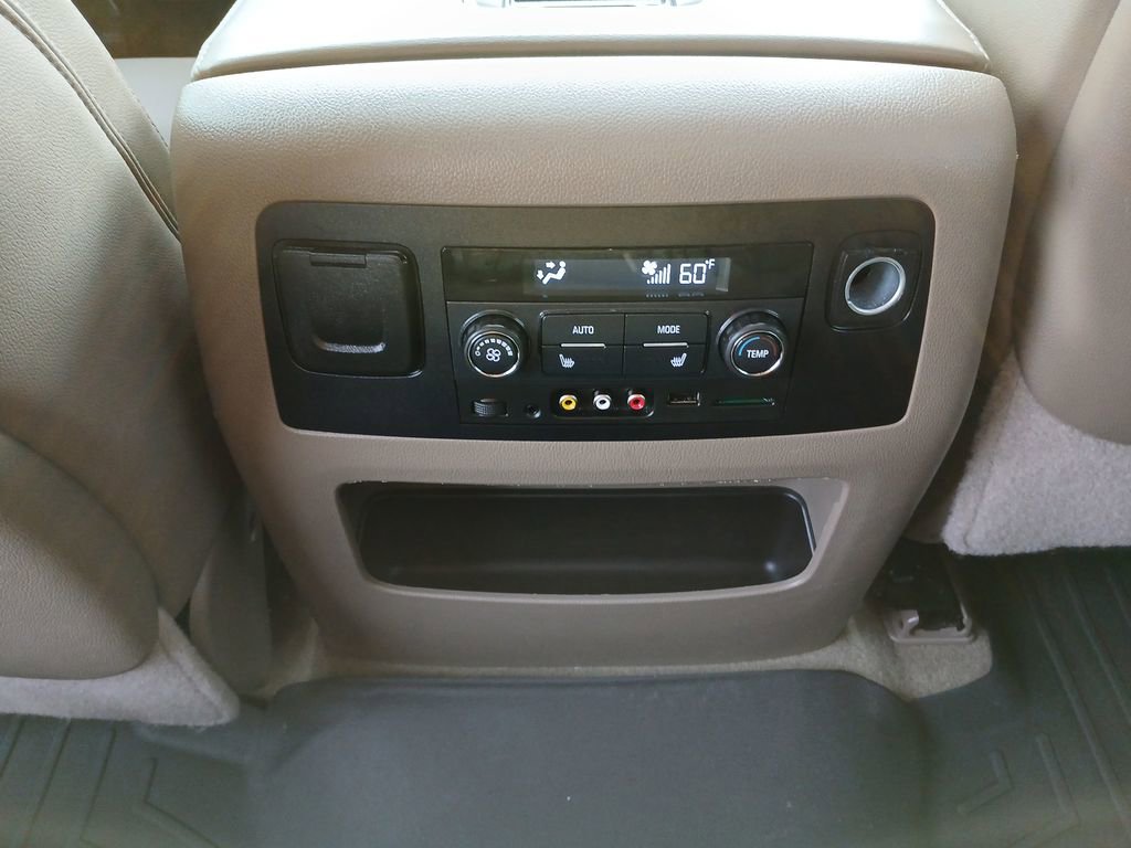 2016 Gmc Yukon SLT photo 22