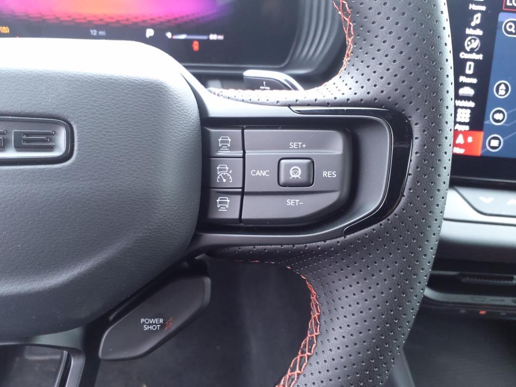 2025 Dodge Charger R/T photo 12