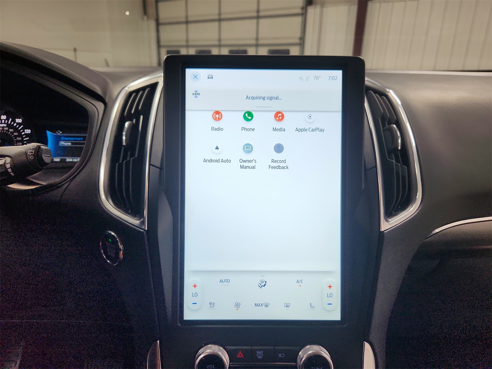 2024 Ford Edge Titanium photo 29