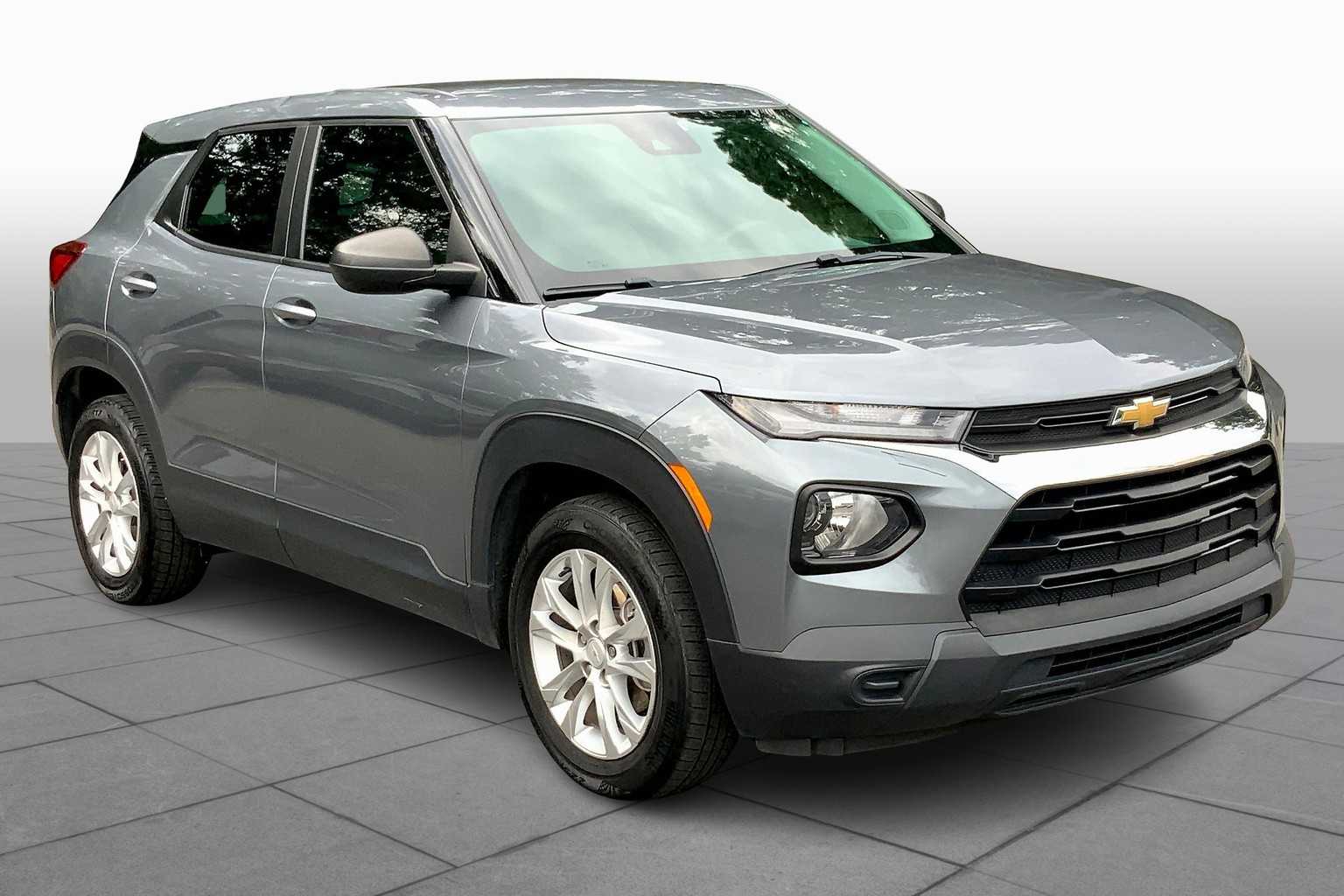 2021 Chevrolet Trailblazer LS photo 2
