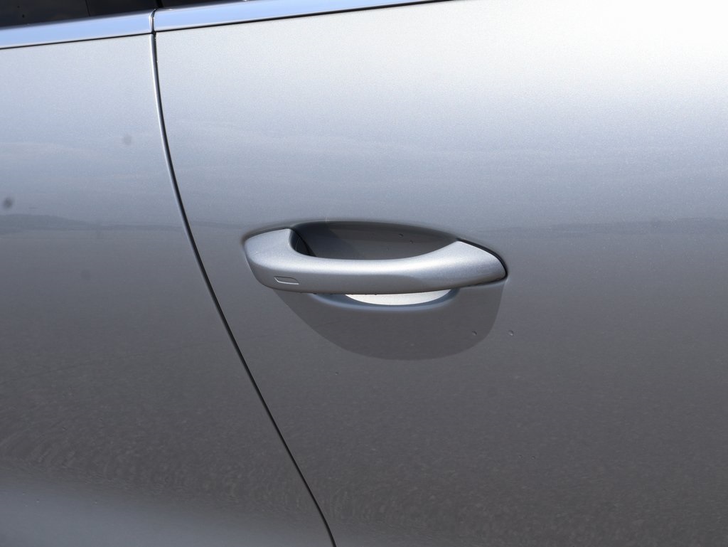 2024 Porsche Cayenne S photo 14