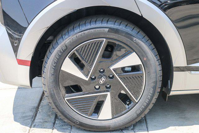 New 2025 Abyss Black Hyundai Limited image 39