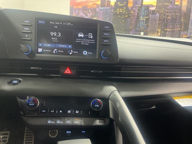 2025 Hyundai Elantra SEL Sport photo 15
