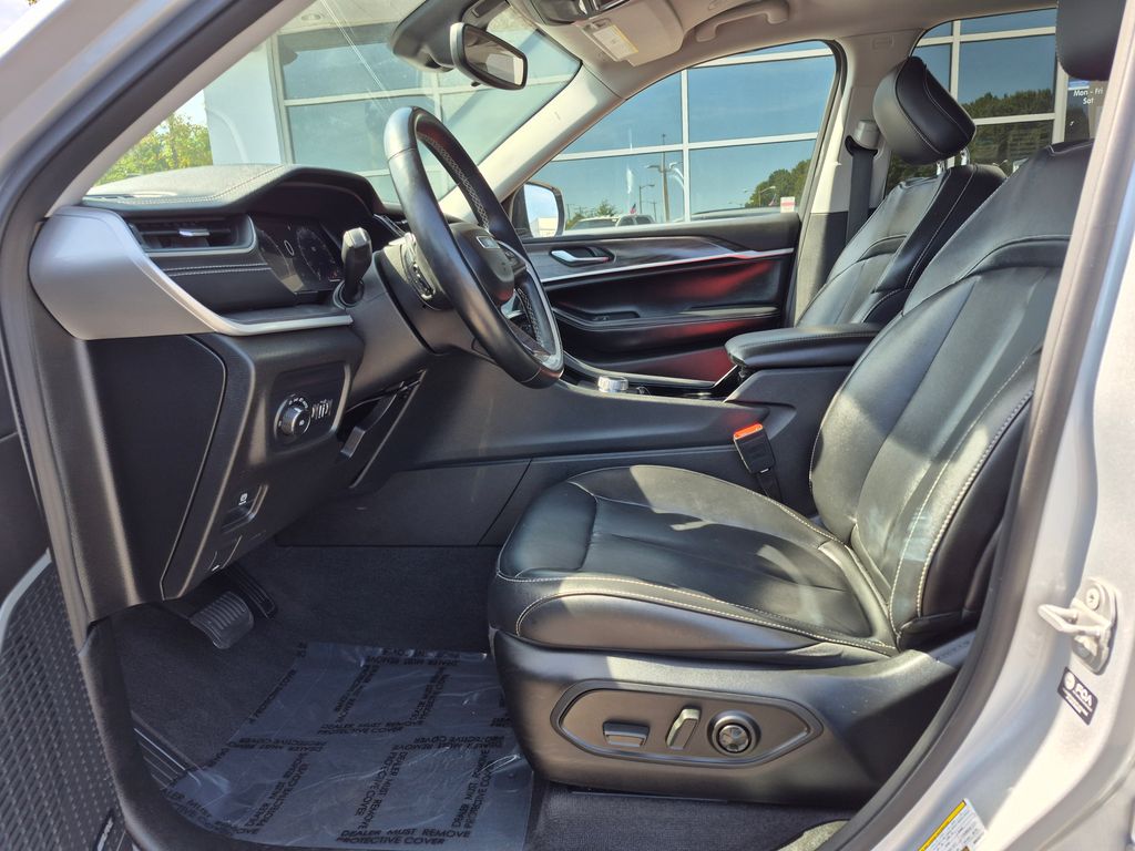 2021 Jeep Grand Cherokee Limited photo 2