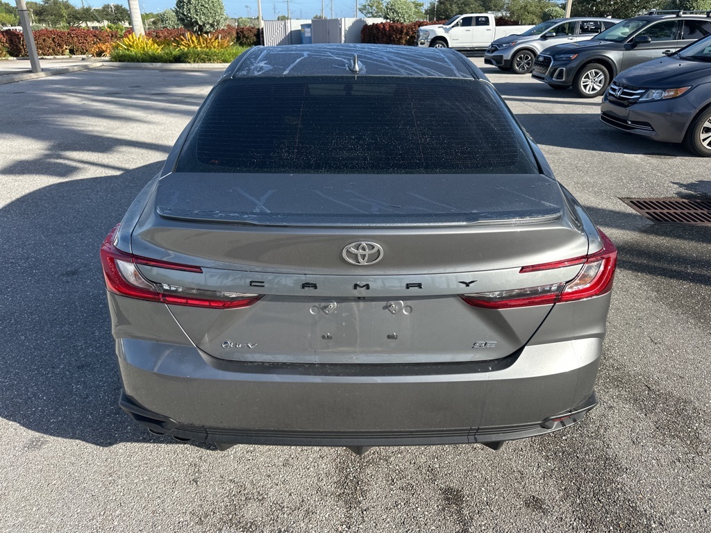 2025 Toyota Camry SE photo 8