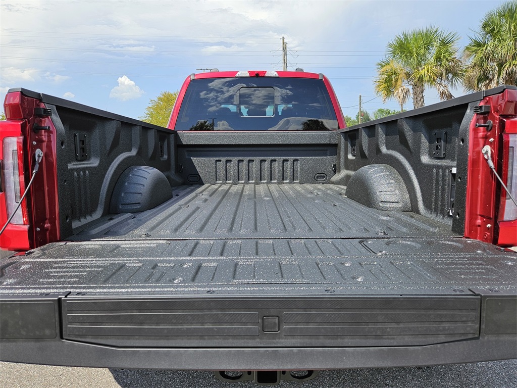 2025 Ford F-350 Platinum photo 29