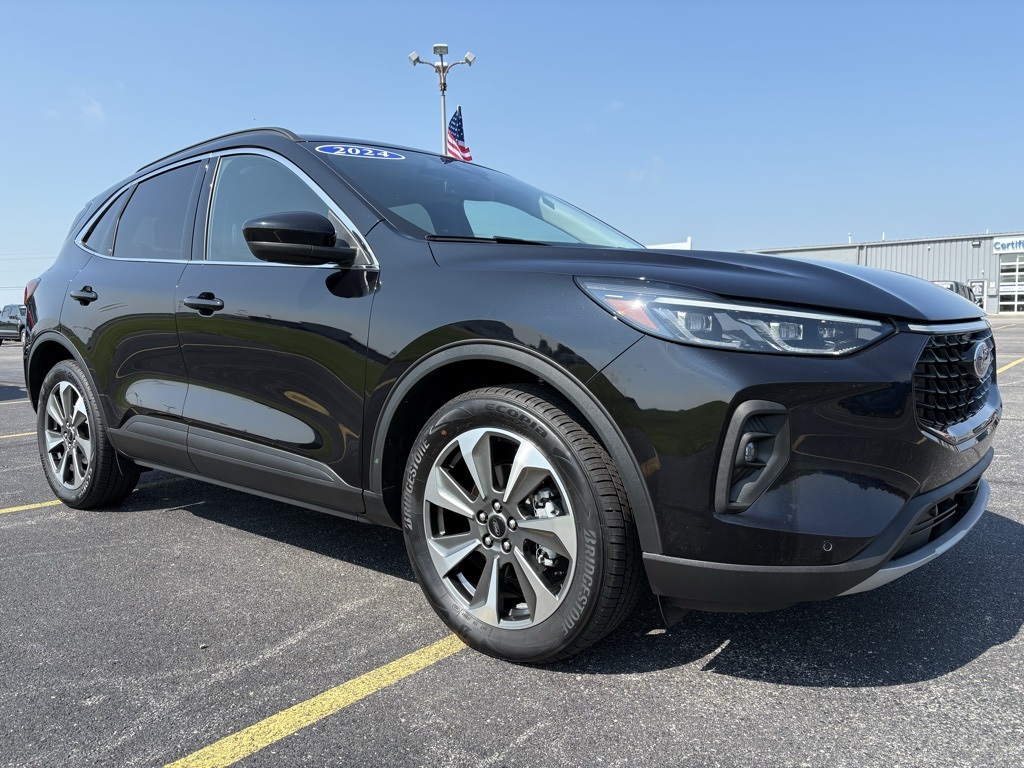 2024 Ford Escape Platinum photo 3