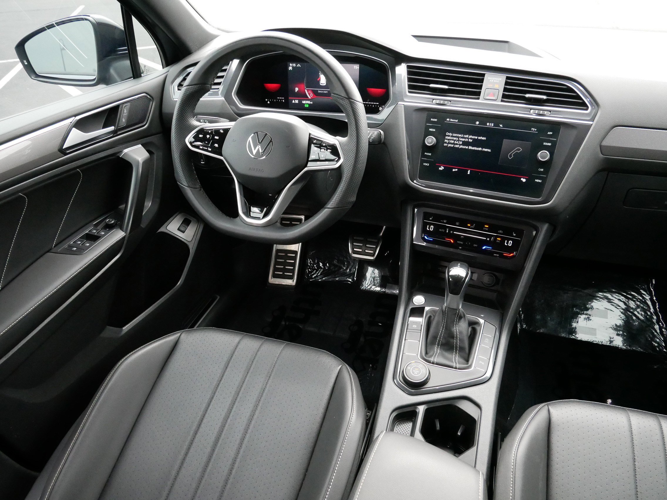 2022 Volkswagen Tiguan SE R-Line Black photo 9