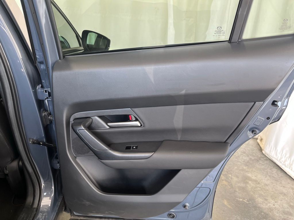 2025 Mazda CX-50 2.5 Select photo 24