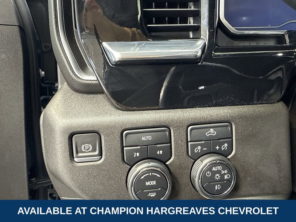 2022 Chevrolet Silverado 1500 RST photo 17