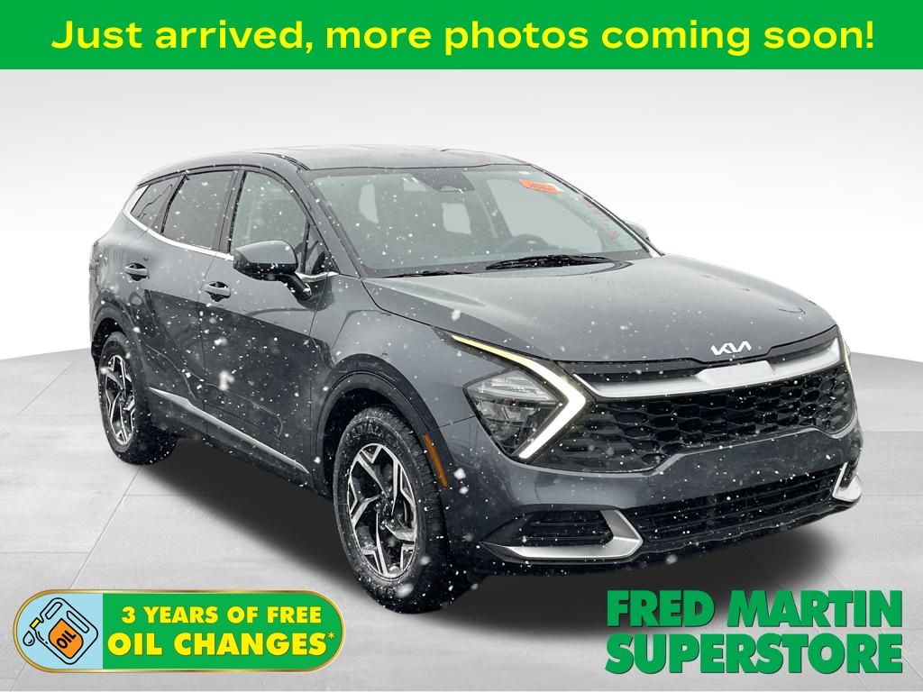 2023 Kia Sportage LX's photo