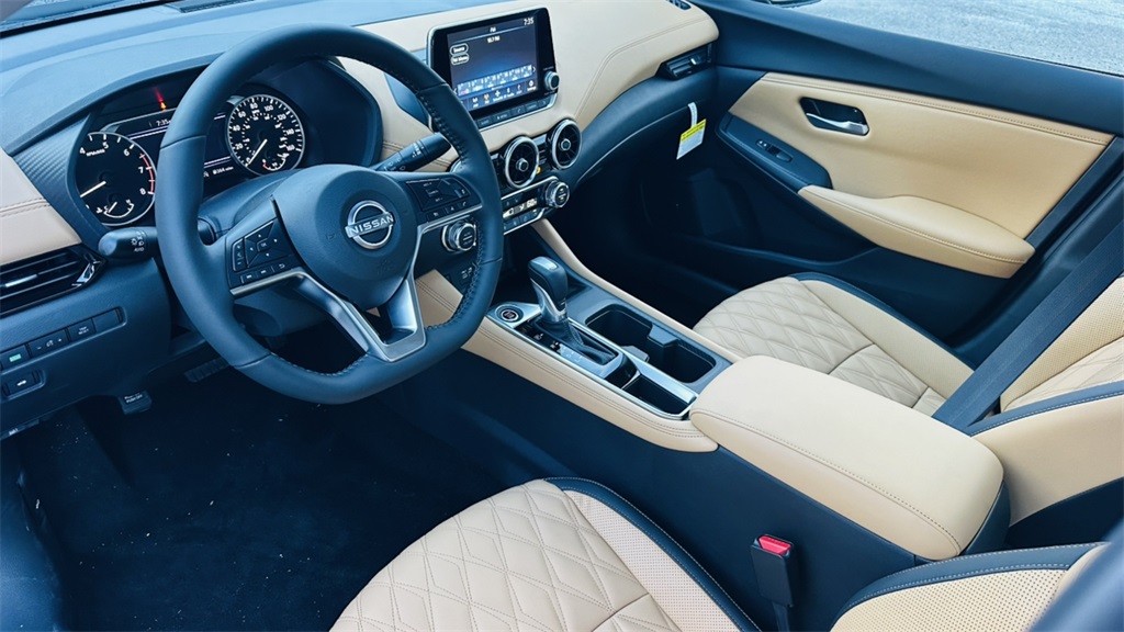 2025 Nissan Sentra SV photo 11