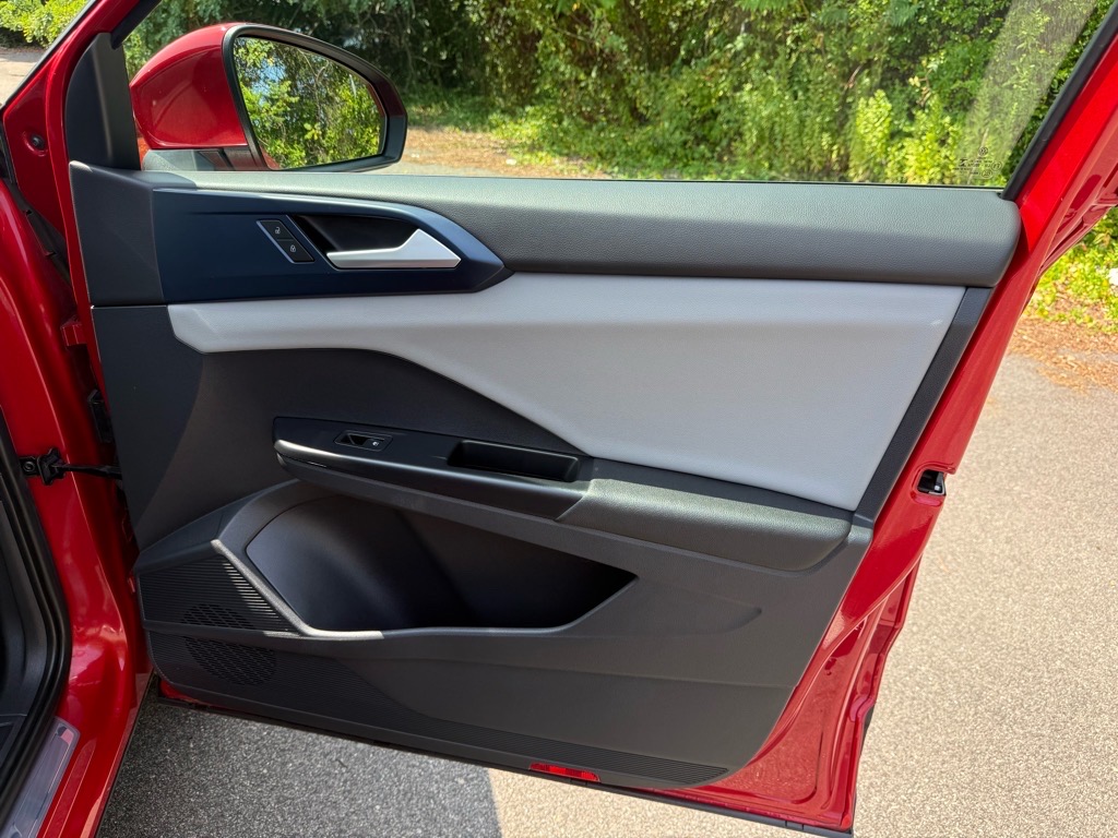 2022 Volkswagen Taos SE photo 7