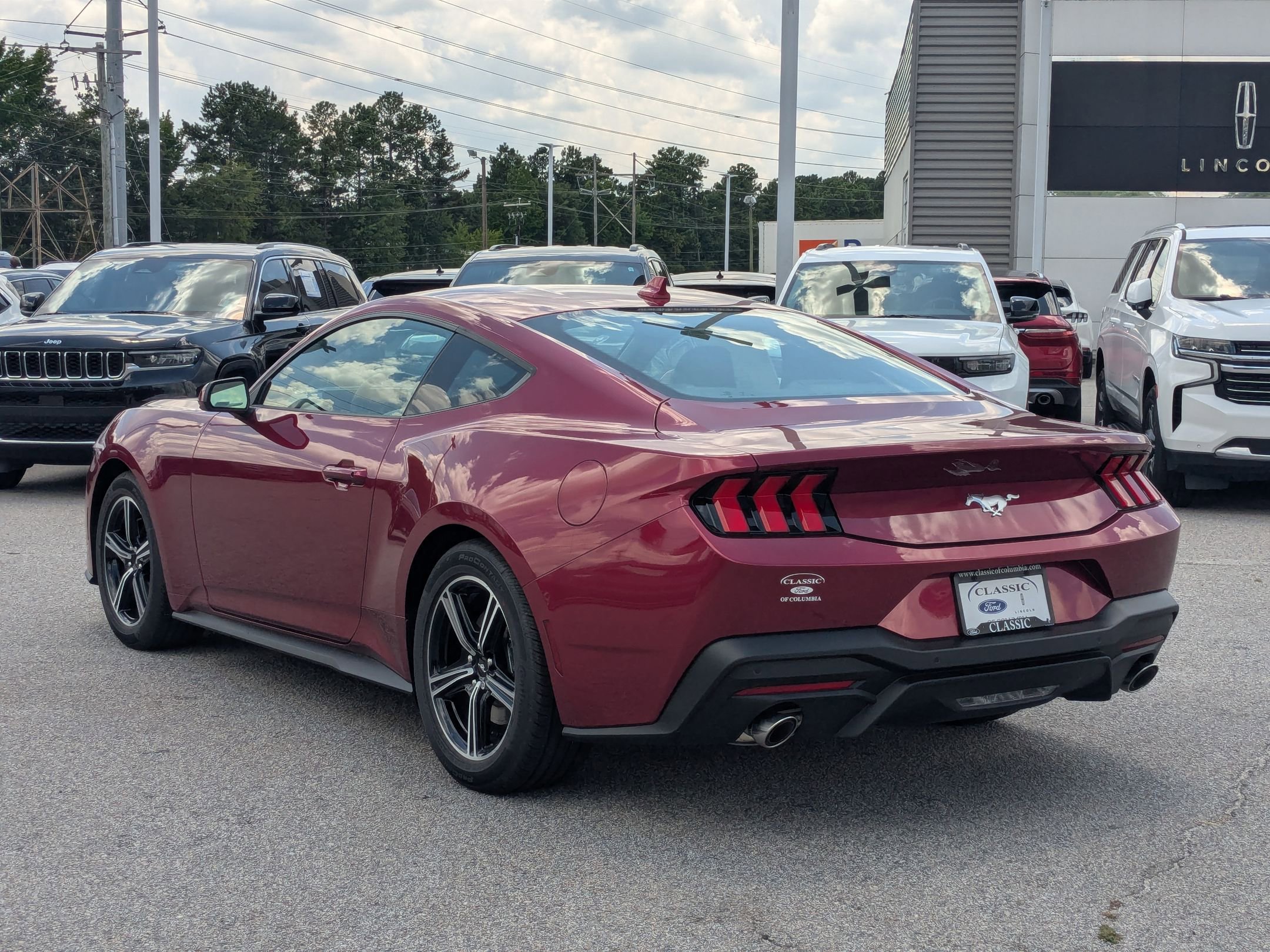 2025 Ford Mustang EcoBoost photo 8