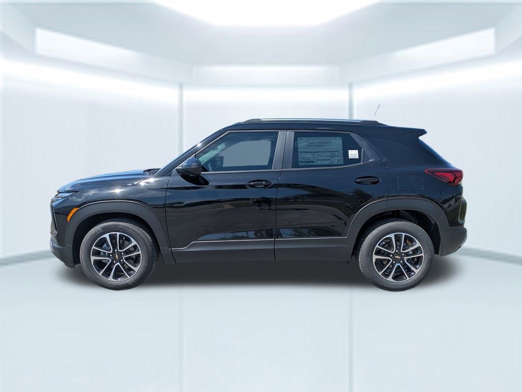 2026 Chevrolet Trailblazer LT photo 2