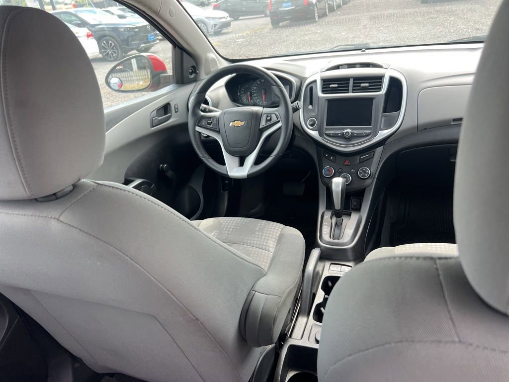 2020 Chevrolet Sonic LT photo 11