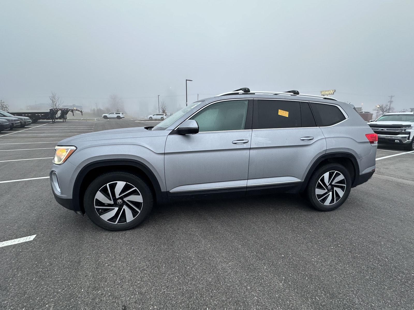 Used 2024 Volkswagen Atlas SEL with VIN 1V2BR2CA5RC514869 for sale in Kansas City