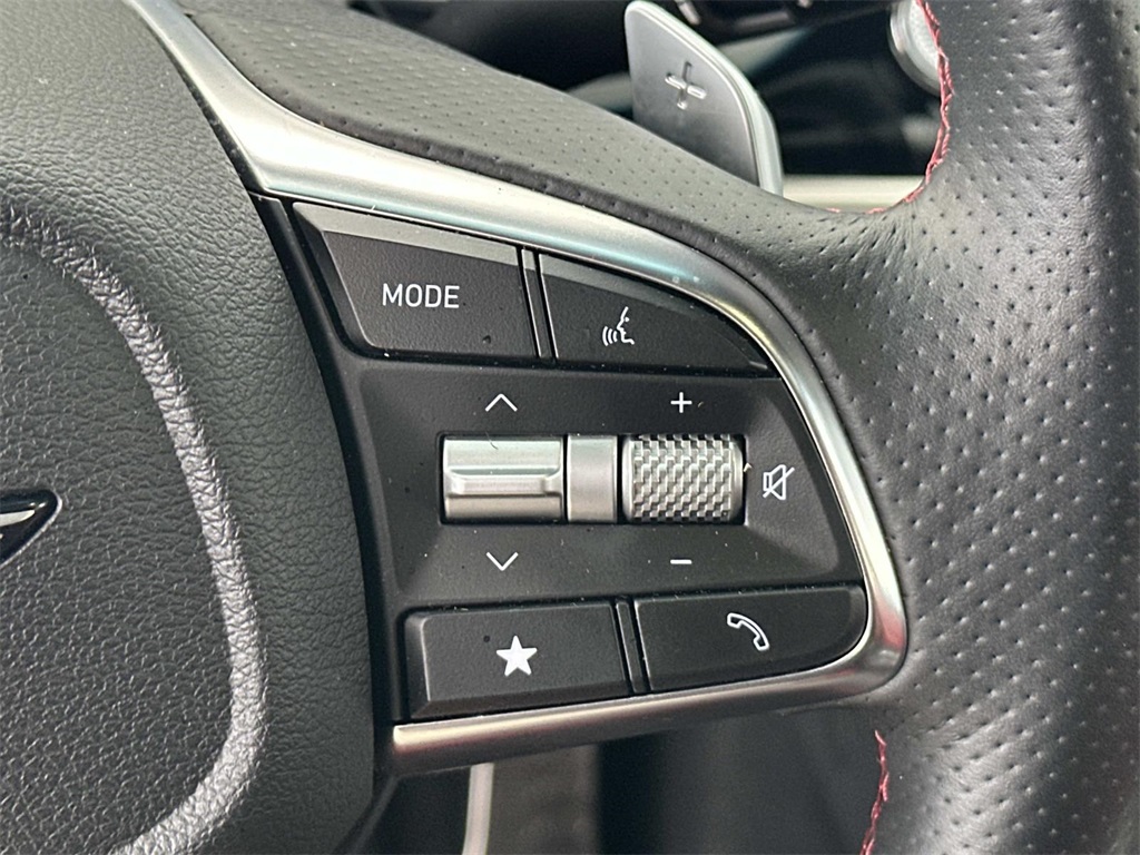 2025 Genesis G70 2.5T photo 23