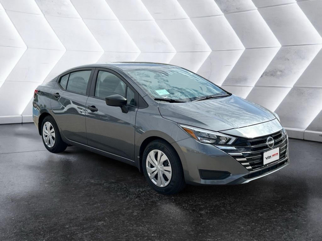 2025 Nissan Versa 1.6 S photo 3