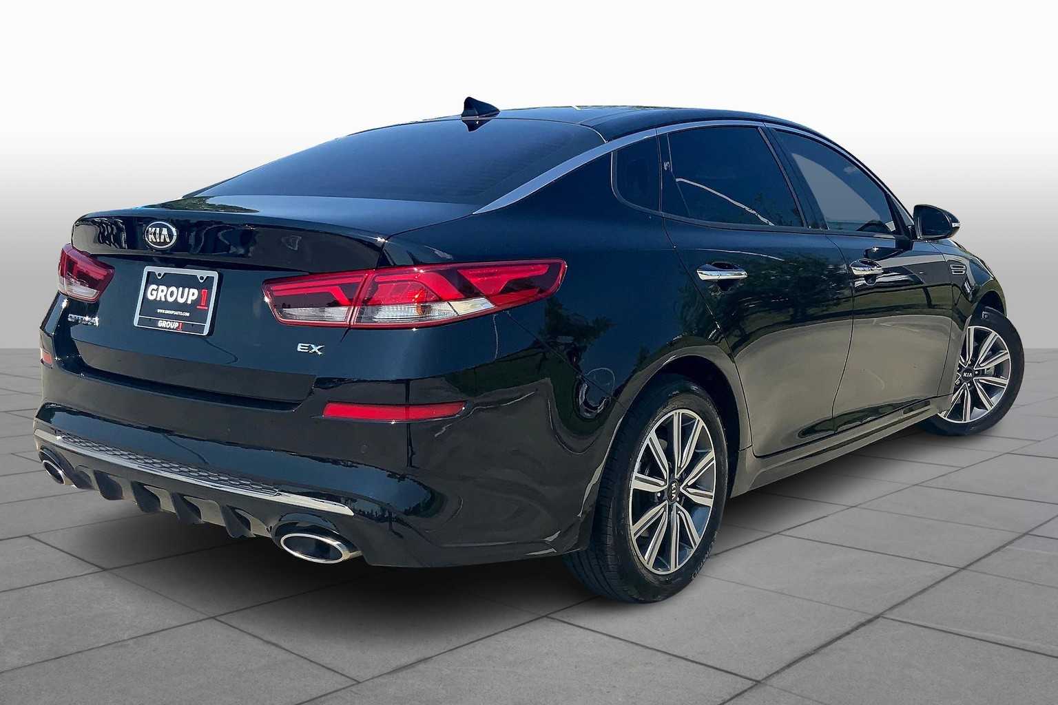 2020 Kia Optima EX Premium photo 11