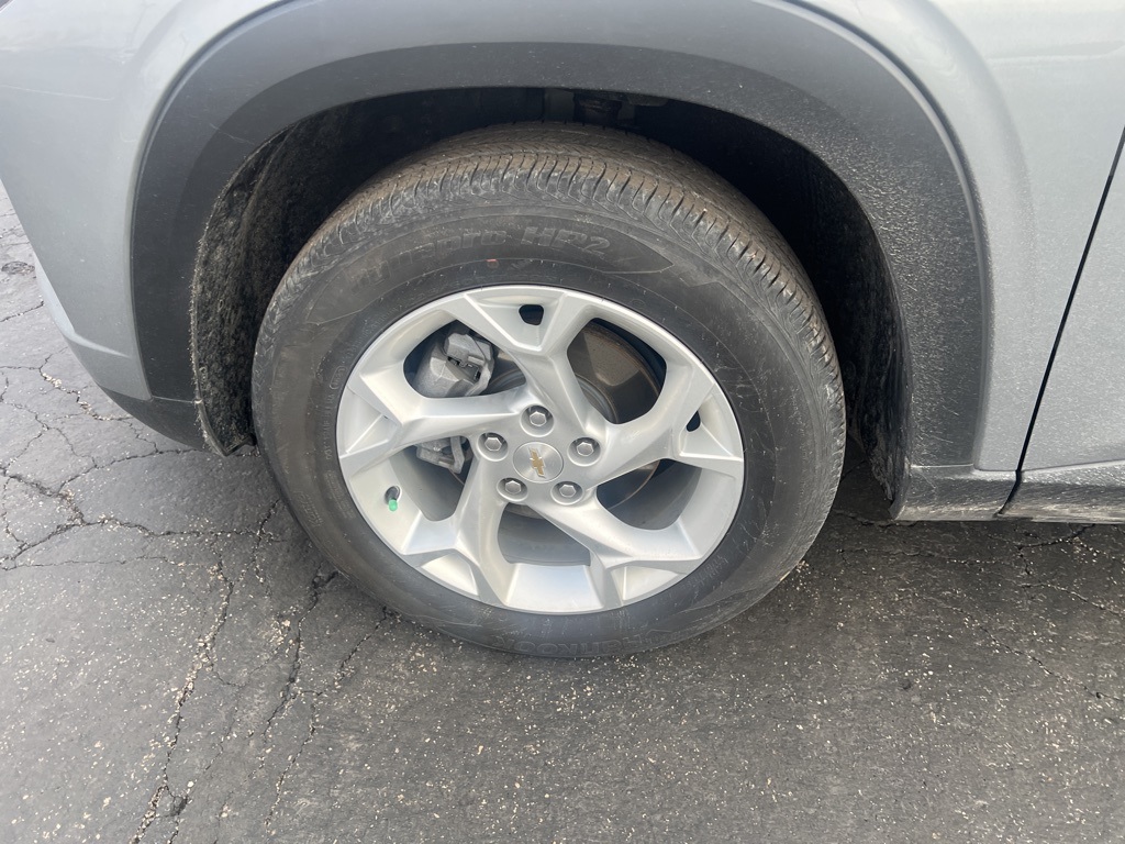 2024 CHEVROLET TRAX - Image 2