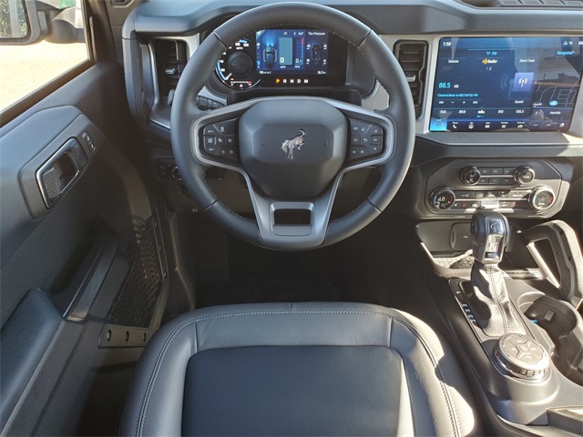 2024 Ford Bronco Outer Banks photo 26