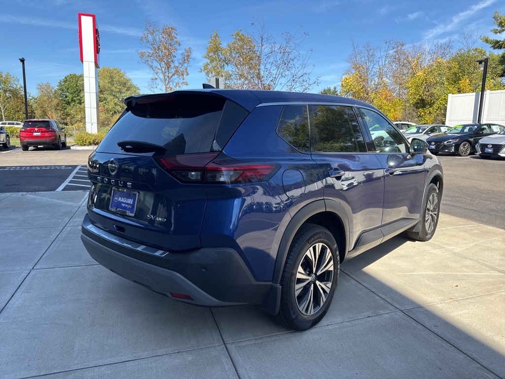 2021 Nissan Rogue SV photo 3
