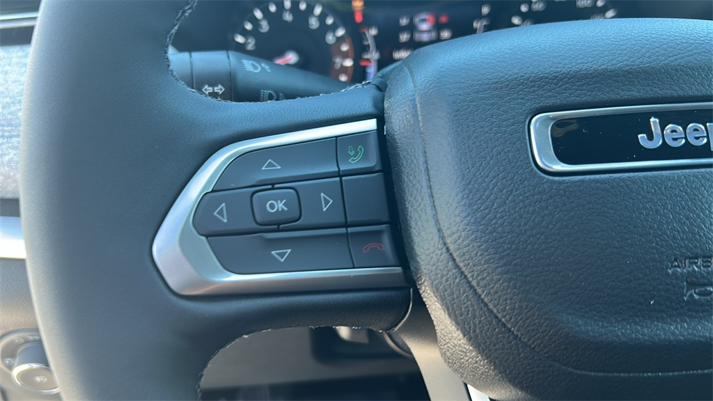 2025 Jeep Compass Latitude photo 21