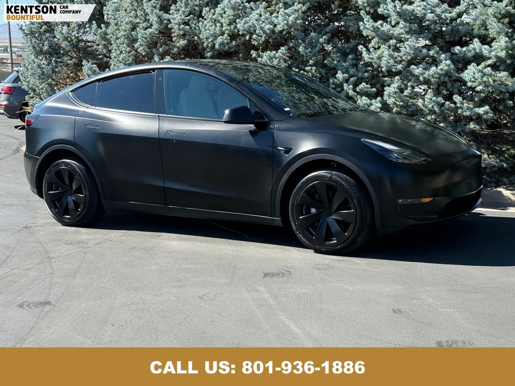2023 Tesla Model Y Long Range photo 10