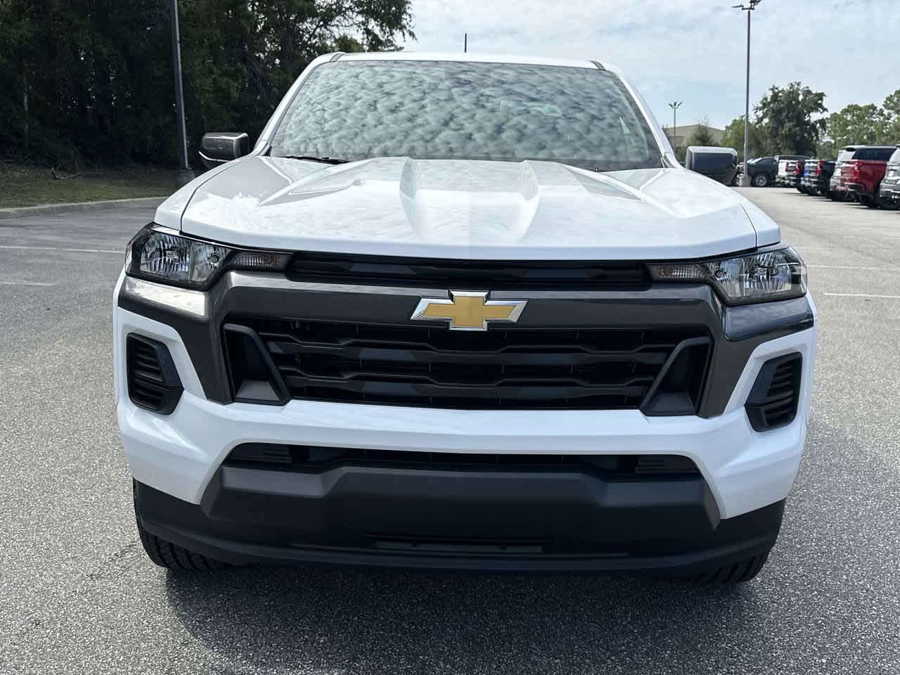 2026 Chevrolet Colorado LT photo 2