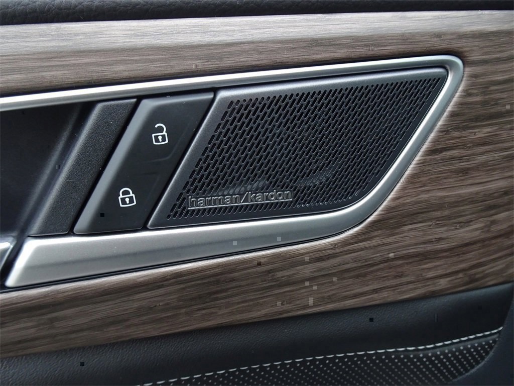 2025 Volkswagen Atlas SEL Premium R-Line photo 11