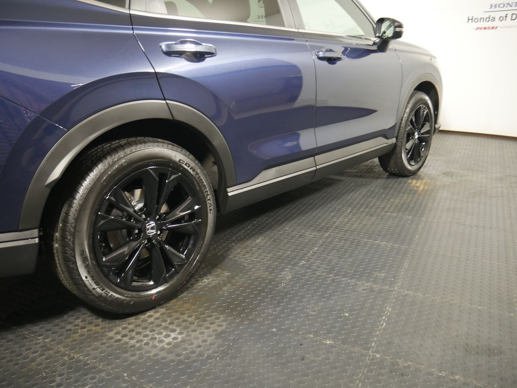 2026 Honda CR-V Sport Touring Hybrid photo 2