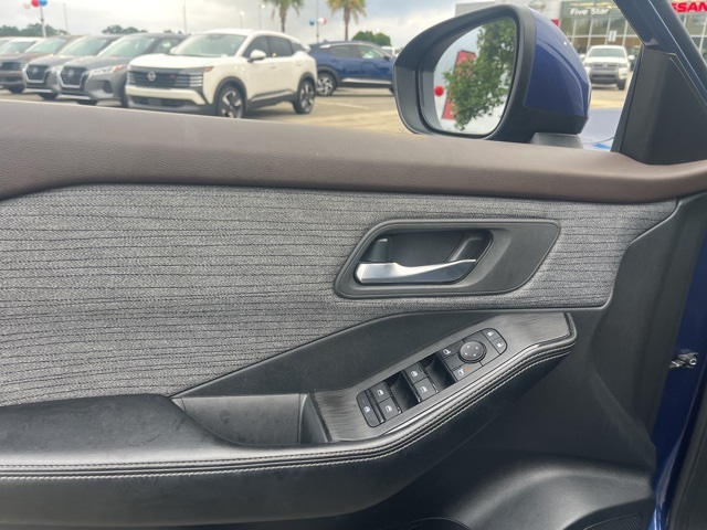 2023 Nissan Rogue SV photo 6