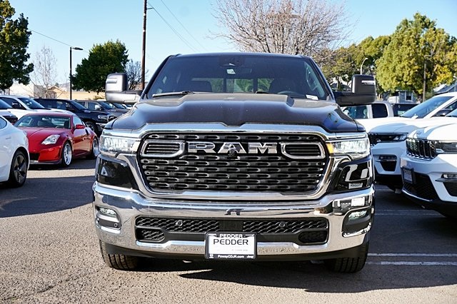 New 2025 Diamond Black Crystal Pearl-Coat Exterior Paint RAM Big Horn/Lone Star image 5