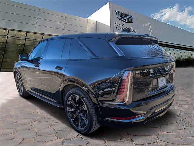 2025 Cadillac Escalade IQ Sport photo 3