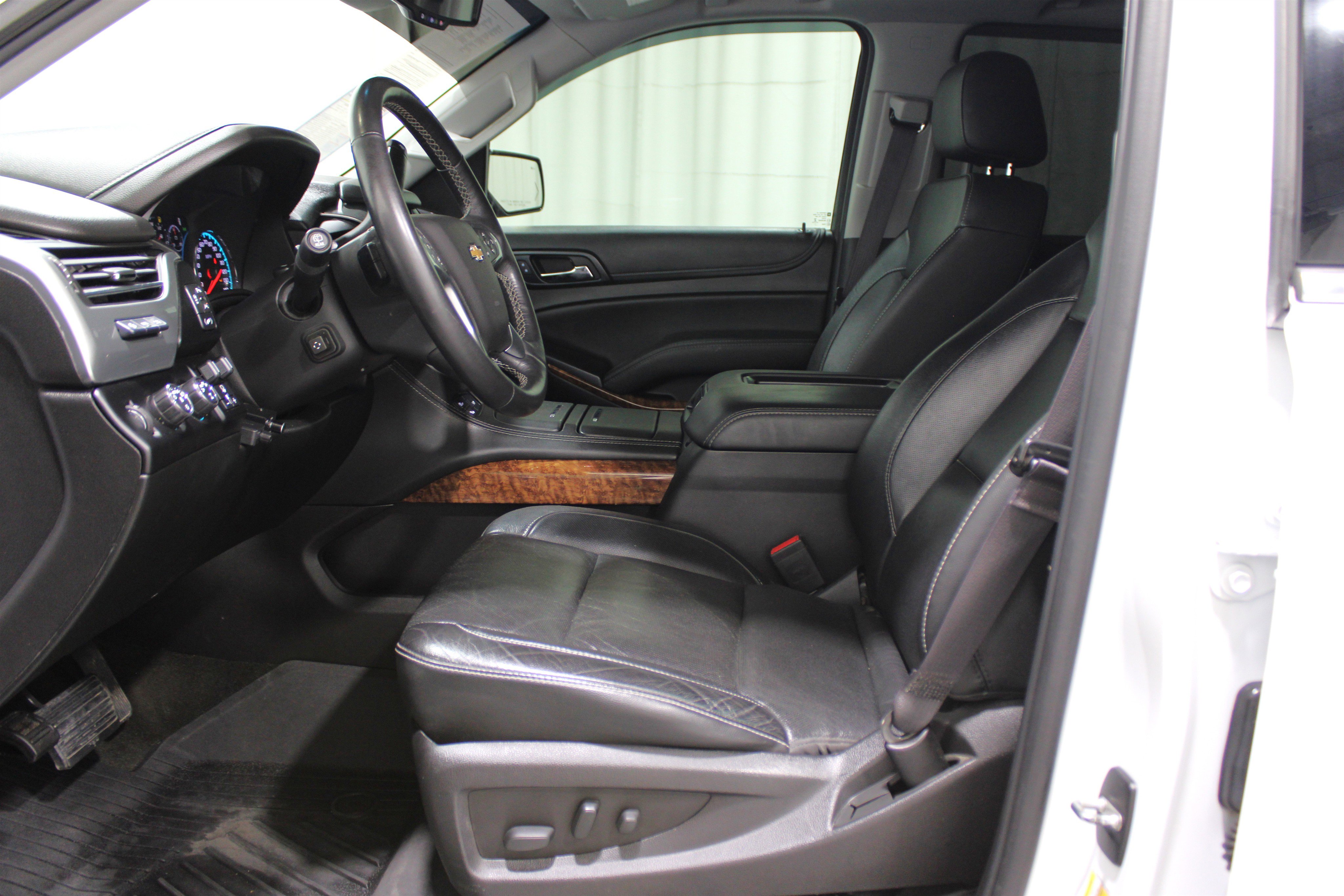 2017 Chevrolet Tahoe Premier photo 3