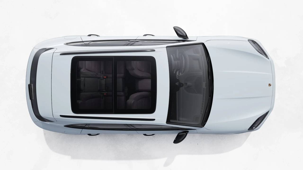 2026 Porsche Cayenne S E-Hybrid photo 4